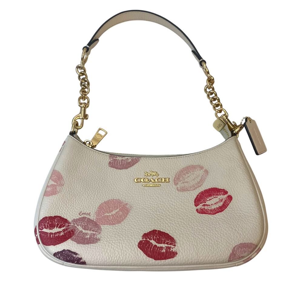 Coach CZ939 Rare Teri Kiss Print White Pebble Leather Shoulder Bag - Pre-Owned